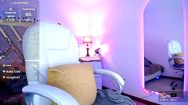 Alexaamoon  online show from October 14, 5:26 pm