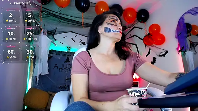 Alexaamoon  online show from October 17, 4:21 pm