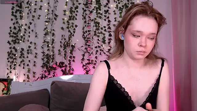 Snapshot of Kellybbface chatting on October 3, 3:55 am Kellybbface online show from October 3, 3:55 am