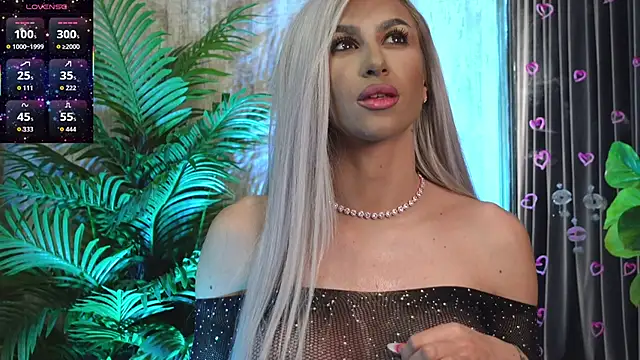 Snapshot of KarlaBart chatting on October 16, 7:38 pm KarlaBart online show from October 16, 7:38 pm