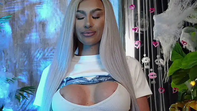 Snapshot of KarlaBart chatting on October 27, 8:14 pm KarlaBart online show from October 27, 8:14 pm