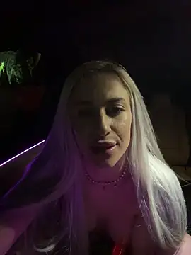 Snapshot of KarlaBart chatting on October 9, 7:29 pm KarlaBart online show from October 9, 7:29 pm