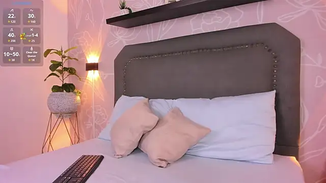 Snapshot of keithy_sex chatting on October 21, 9:08 pm keithy sex online show from October 21, 9:08 pm