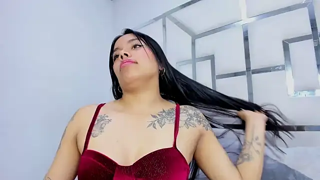 Snapshot of ZoeWan69 chatting on October 6, 1:50 pm ZoeWan69 online show from October 6, 1:50 pm