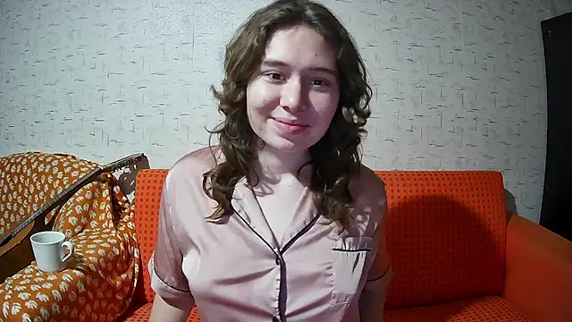 girliemilk online show from November 26, 10:44 pm