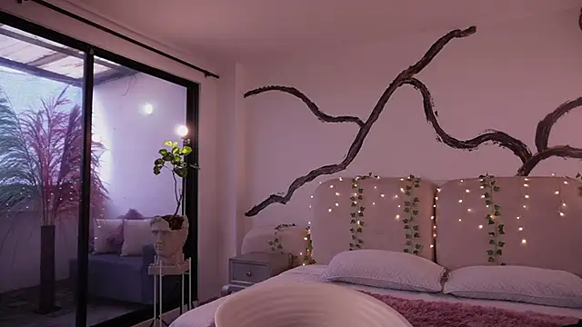 soidai miiu online show from September 18, 9:46 pm