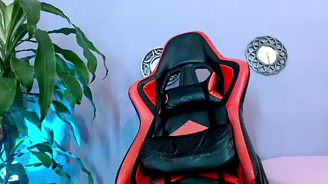 triana crimson online show from October 7, 9:19 pm