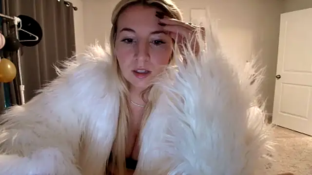 kaliii jones online show from March 8, 11:41 pm