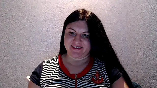Snapshot of KiraSwee chatting on September 12, 5:42 pm KiraSwee online show from September 12, 5:42 pm