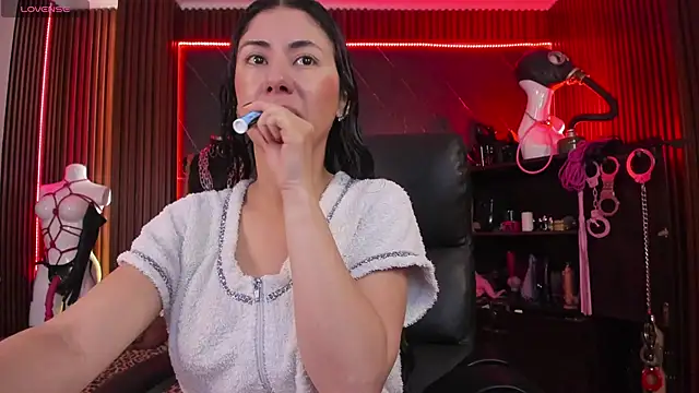 XiaQueen online show from November 25, 12:07 pm