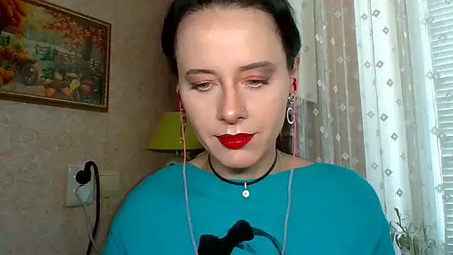 Snapshot of LuminousLady chatting on September 23, 7:39 am LuminousLady online show from September 23, 7:39 am