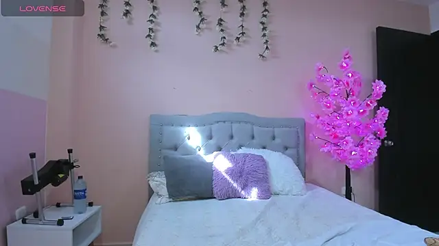 littletammy4u  online show from October 9, 1:15 pm