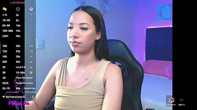 Snapshot of SallyWhitee chatting on September 22, 4:44 am SallyWhitee online show from September 22, 4:44 am