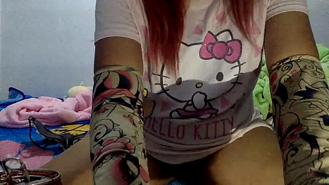 Snapshot of sharonlopez9611 chatting on October 6, 4:18 am sharonlopez9611 online show from October 6, 4:18 am