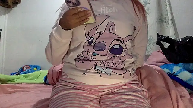 Snapshot of sharonlopez9611 chatting on October 11, 3:00 am sharonlopez9611 online show from October 11, 3:00 am