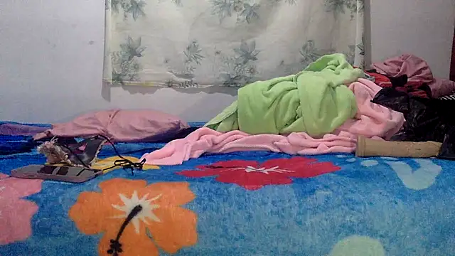 Snapshot of sharonlopez9611 chatting on September 29, 5:01 am sharonlopez9611 online show from September 29, 5:01 am