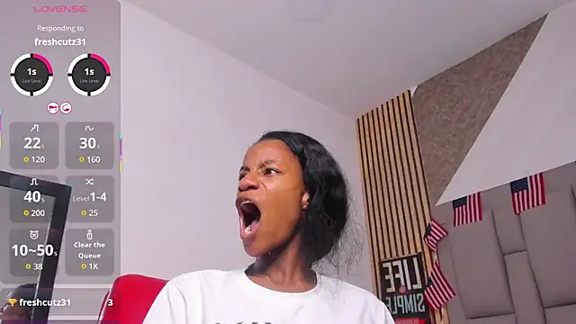 Snapshot of dafnnelewis chatting on September 17, 11:30 am dafnnelewis online show from September 17, 11:30 am