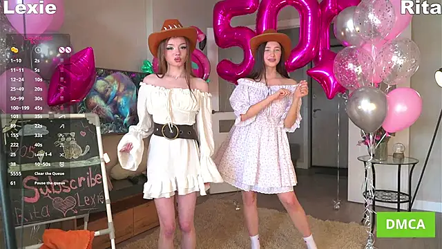 Snapshot of LizbethGee chatting on September 16, 10:34 am LizbethGee online show from September 16, 10:34 am