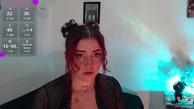 Snapshot of alaia_sweetxxx chatting on October 3, 1:22 am alaia sweetxxx online show from October 3, 1:22 am