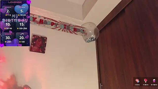 Snapshot of alaia_sweetxxx chatting on September 27, 1:57 am alaia sweetxxx online show from September 27, 1:57 am