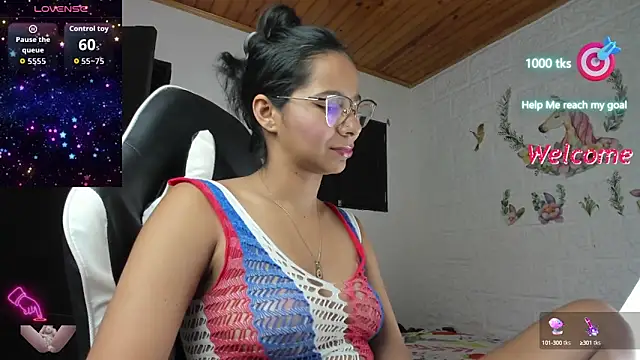 Snapshot of alisson_hoffman05 chatting on October 2, 9:53 pm alisson hoffman05 online show from October 2, 9:53 pm