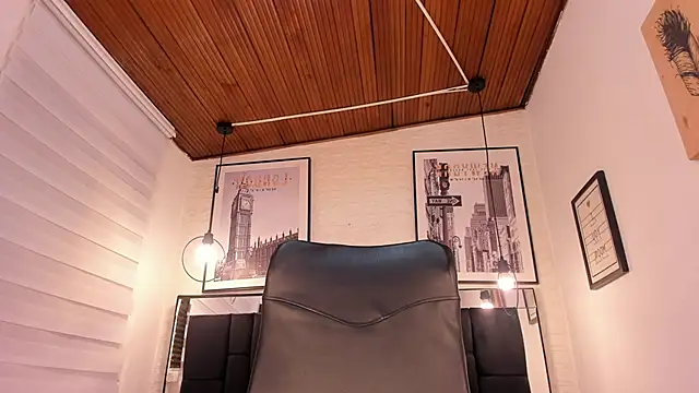 tylla  online show from October 6, 3:56 am