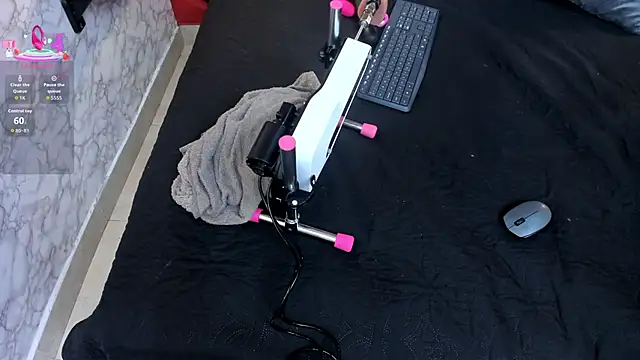 IVISBOUNCYASS online show from March 19, 12:53 pm