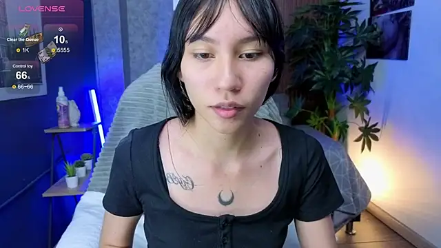 Miaa Lee7 online show from May 26, 8:30 pm