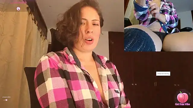 Snapshot of sophia_dumont chatting on September 23, 12:20 am sophia dumont online show from September 23, 12:20 am