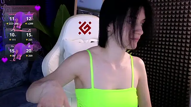 Snapshot of roxy_riot_ chatting on September 27, 3:25 am roxy riot online show from September 27, 3:25 am