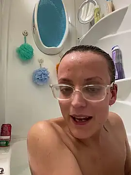 Snapshot of grassXass420 chatting on October 28, 7:03 am grassXass420 online show from October 28, 7:03 am