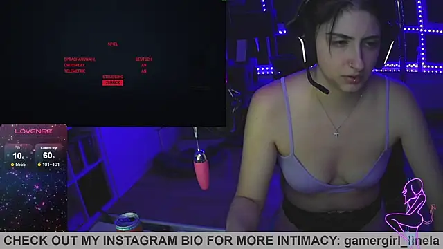 Snapshot of Gamergirl-Linela chatting on October 15, 11:07 pm Gamergirl-Linela online show from October 15, 11:07 pm