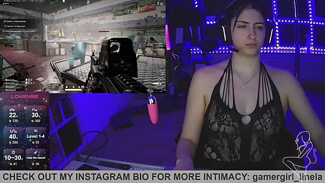 Snapshot of Gamergirl-Linela chatting on October 13, 10:45 pm Gamergirl-Linela online show from October 13, 10:45 pm