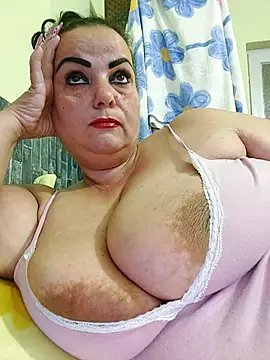 Snapshot of IvettkeXXX chatting on October 12, 5:37 pm IvettkeXXX online show from October 12, 5:37 pm