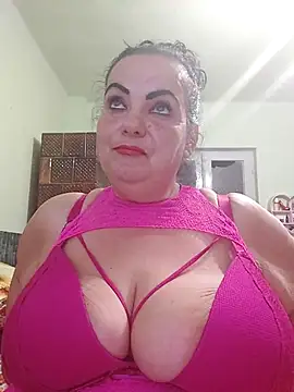 Snapshot of IvettkeXXX chatting on October 10, 5:18 pm IvettkeXXX online show from October 10, 5:18 pm