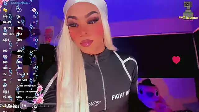 Snapshot of Diamond_black_22cm chatting on October 4, 12:22 pm Diamond black 22cm online show from October 4, 12:22 pm