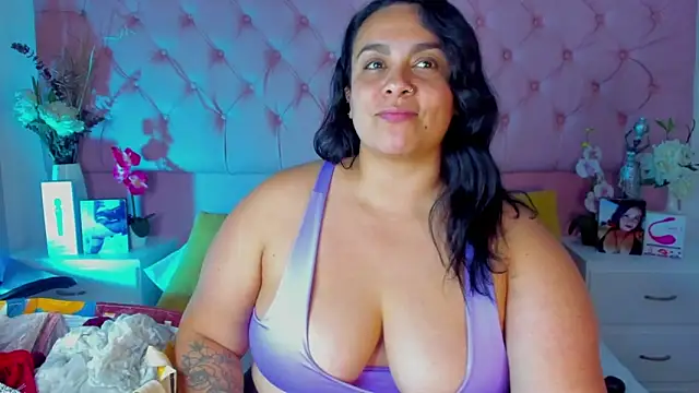 KourtneyEvans online show from November 11, 5:10 pm