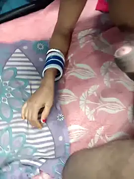 Snapshot of Bhabhi-Devar- chatting on October 31, 1:18 am Bhabhi-Devar- online show from October 31, 1:18 am