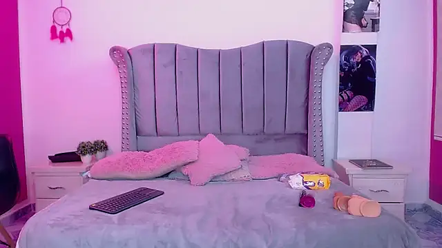 Snapshot of melody_toy chatting on September 10, 8:31 pm melody toy online show from September 10, 8:31 pm