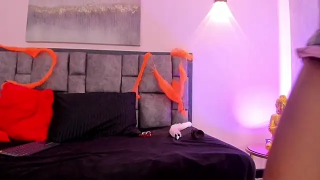 Snapshot of AdelaLust chatting on October 31, 6:04 am AdelaLust online show from October 31, 6:04 am