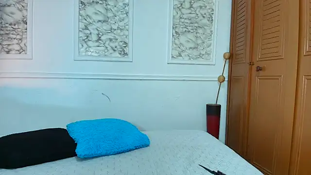 Snapshot of Danella_houston chatting on September 19, 6:51 pm Danella houston online show from September 19, 6:51 pm