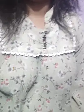 Your cutiepie  online show from December 14, 5:46 am