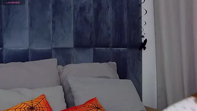 Snapshot of WandyMiller chatting on October 21, 3:43 am WandyMiller online show from October 21, 3:43 am