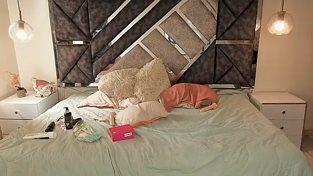 Snapshot of lizha_milf chatting on September 25, 6:50 pm lizha milf online show from September 25, 6:50 pm