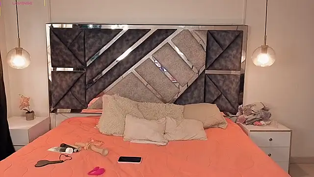 Snapshot of lizha_milf chatting on September 27, 9:22 pm lizha milf online show from September 27, 9:22 pm