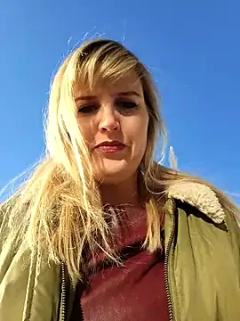 Sexybiene969 online show from October 18, 2:42 pm