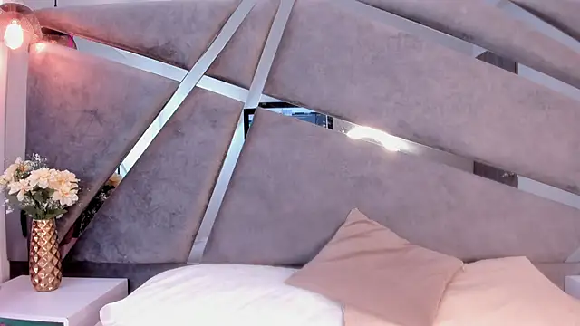 Snapshot of Giselle_Lauren chatting on October 14, 8:00 pm Giselle Lauren online show from October 14, 8:00 pm