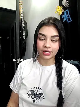 Snapshot of soy_valu chatting on October 29, 1:43 am soy valu online show from October 29, 1:43 am