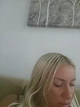 Snapshot of visnjica chatting on September 20, 10:19 pm visnjica online show from September 20, 10:19 pm