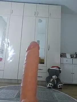 visnjica online show from December 19, 11:30 pm